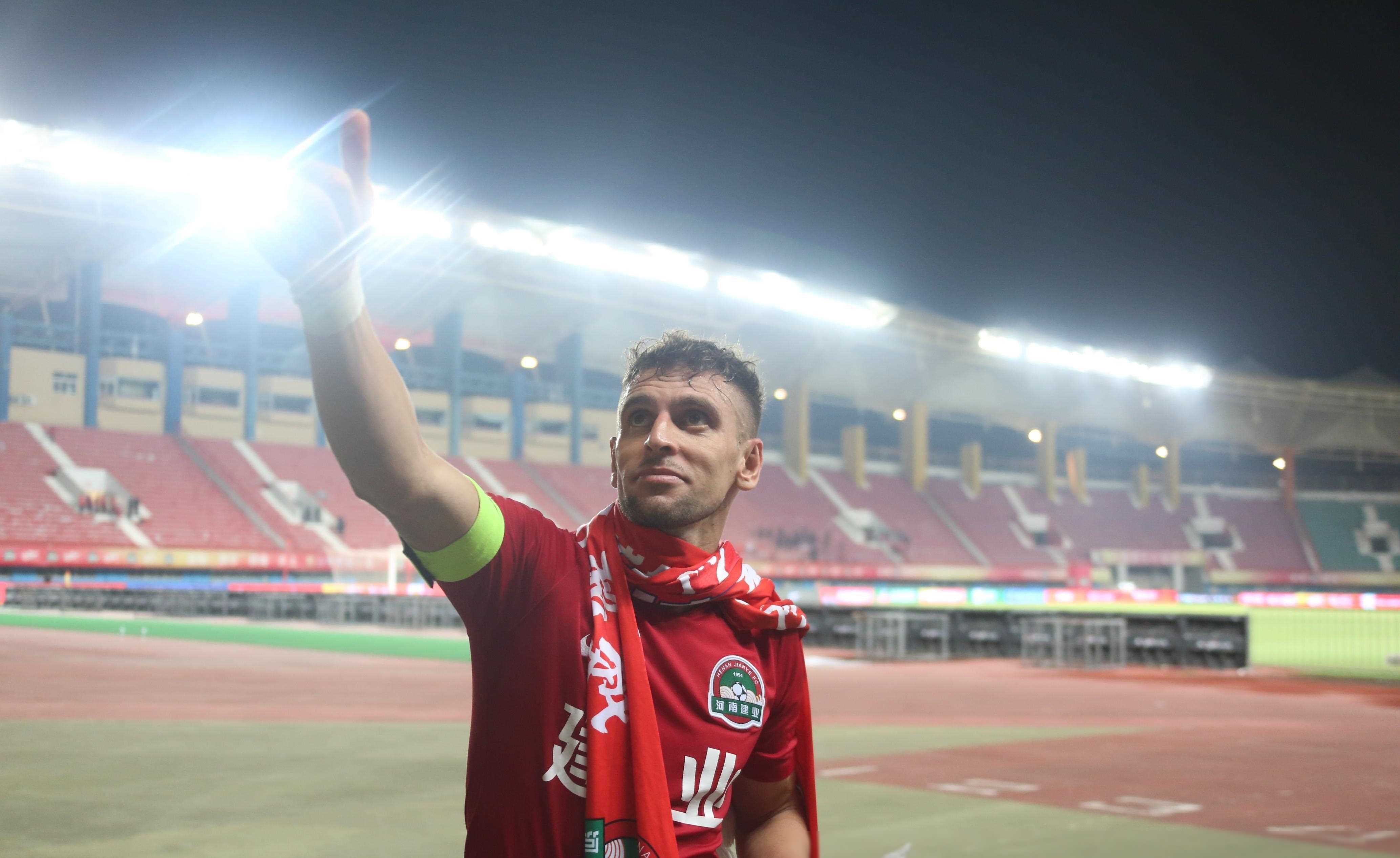 亚冠今晨走向成谜,上海久事主帅复盘,赛场秩序良好,赛季目标并未改变的简单介绍 亚冠今晨走向成谜,上海久事主帅复盘,赛场秩序良好,赛季目标并未改变的简单介绍